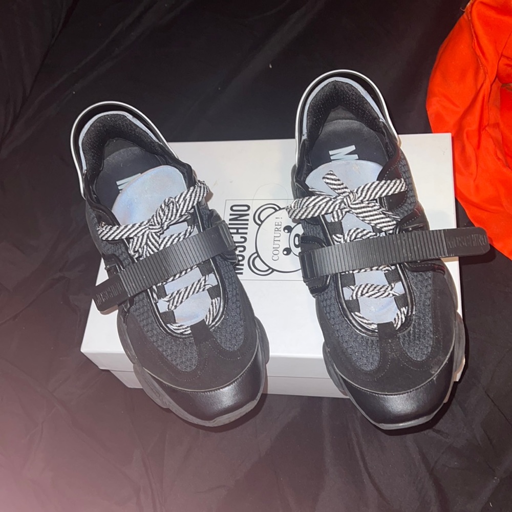 MOSCHINO TEDDY ROLLER SKATES BLACK 260$ OBO